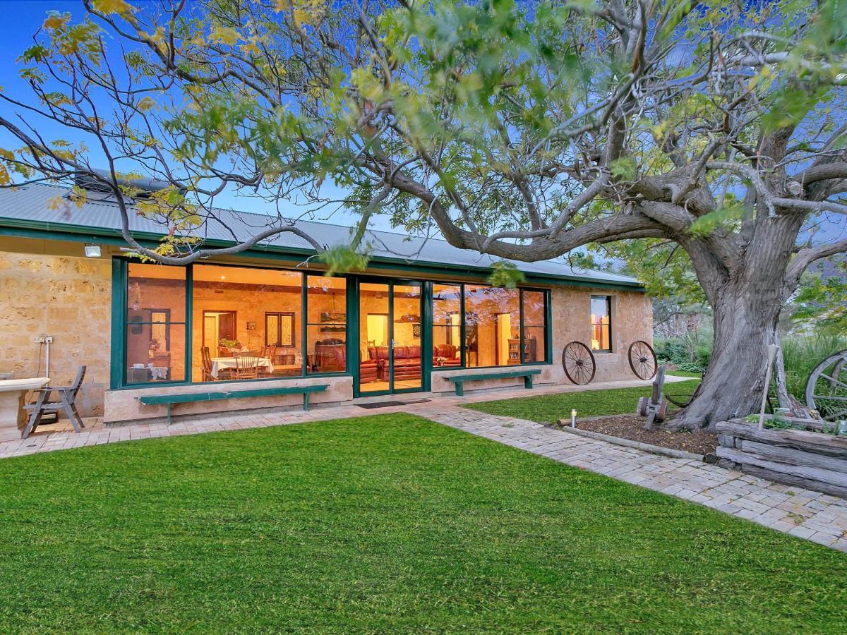 Lake Bywater Cottage Walker Flat Buitenkant foto