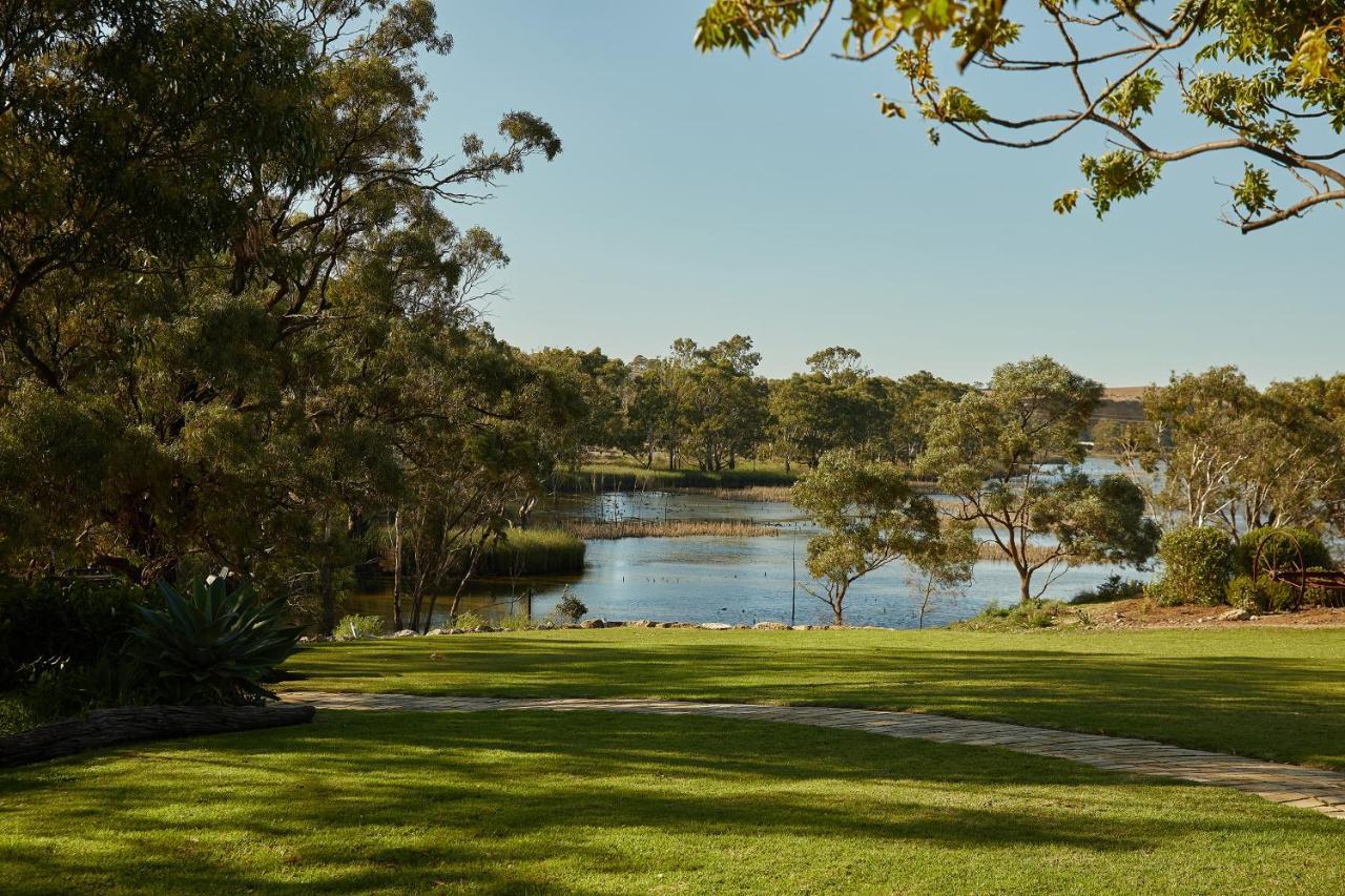 Lake Bywater Cottage Walker Flat Buitenkant foto